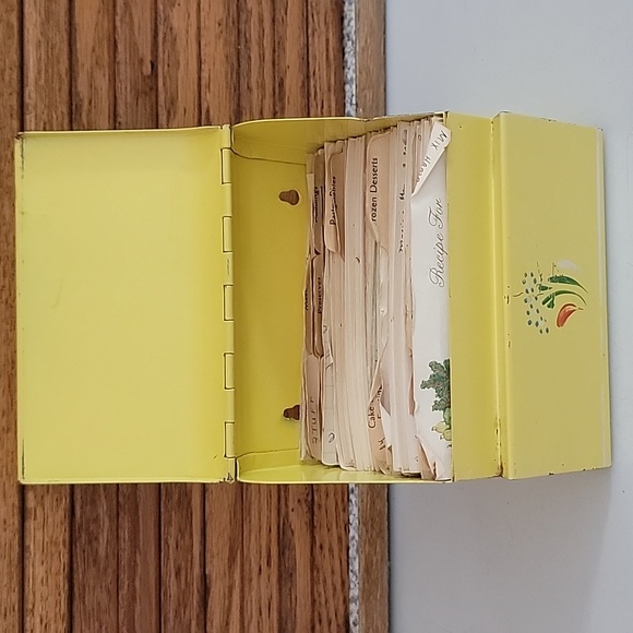 Vintage Ransburg Metal Slant Front Recipe Box Yellow Bouquet - Picture 6 of 6